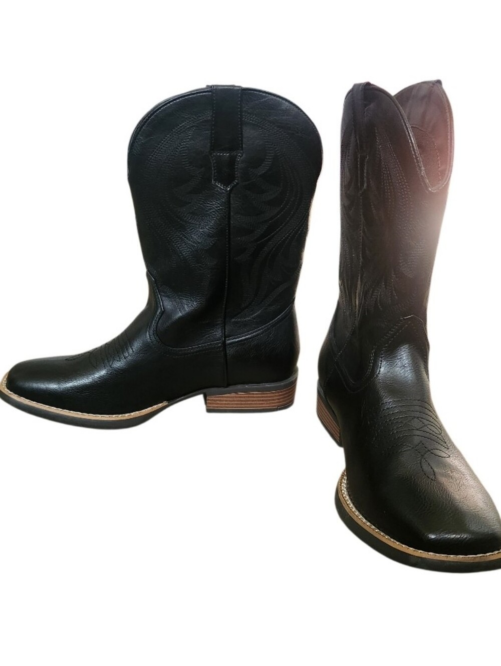 Women' Black Faux Leather Cowboy Boots Sz 10.5 - Picture 2 of 3